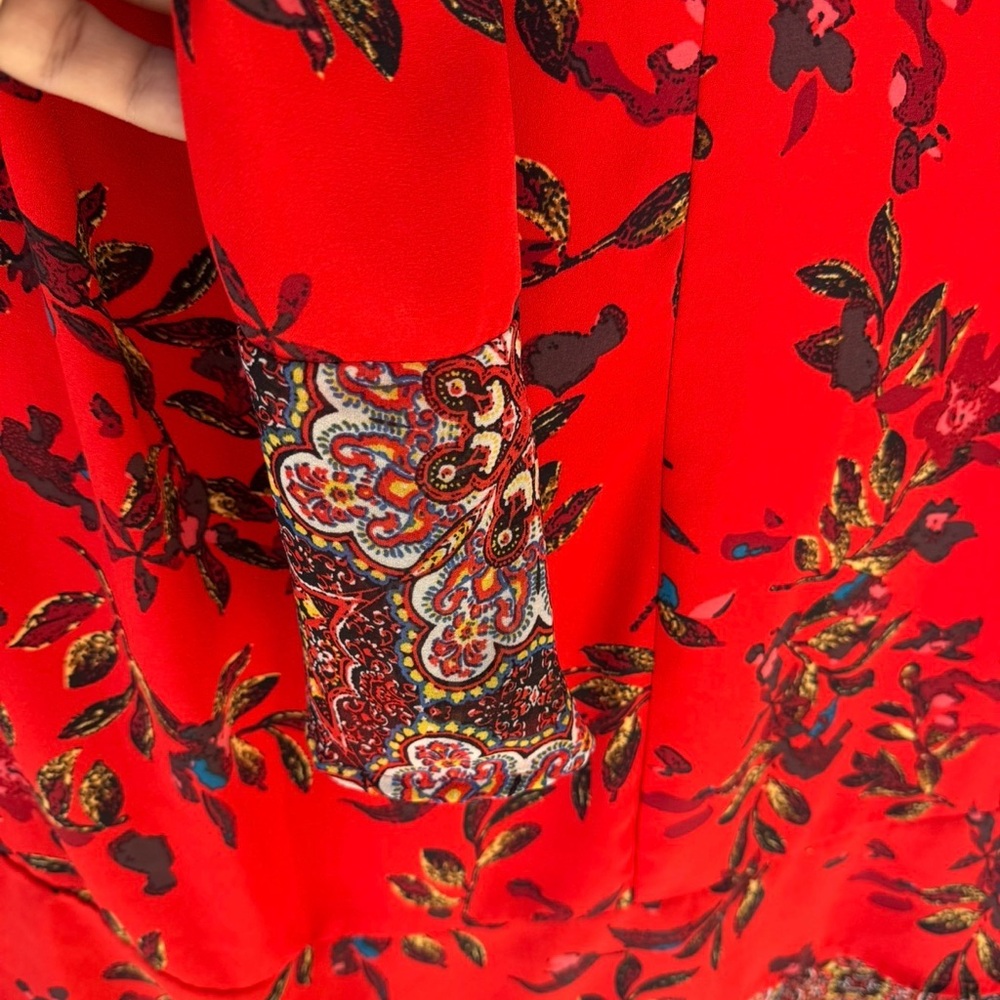 Fig and Flower Red Floral Blouse boho style Large Anthropologie - Picture 4 of 4